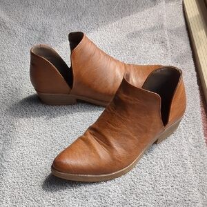Seven7 Tan Leather Ankle Boots